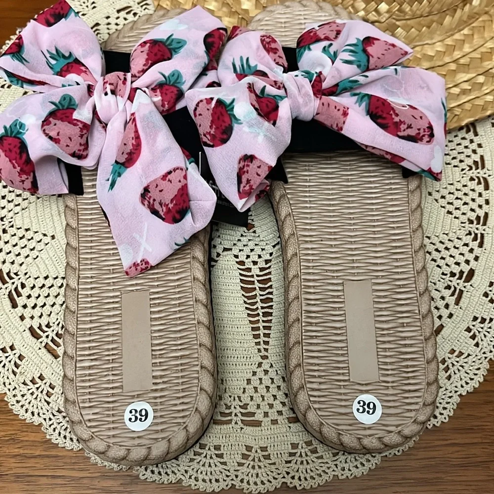 SHEIN Pink Strawberry‎ Bow Sandals